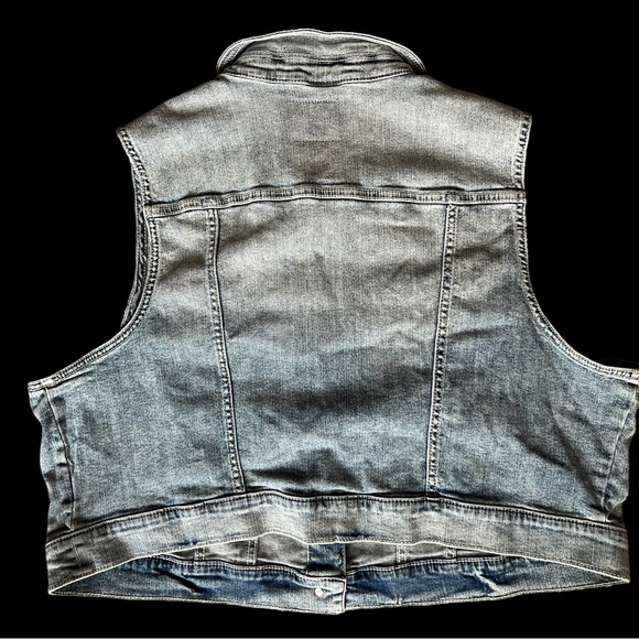 Torrid : cropped denim vest - Picture 3 of 14